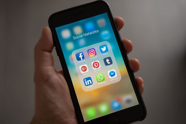 Nên chọn iPhone 128GB hay 256GB cho nhu cầu hằng ngày?