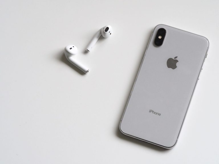 Xu hướng smartphone cao cấp: nhẹ hơn, pin tốt hơn, camera thông minh hơn